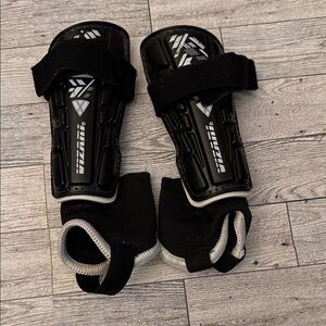 Vizari Black Shin Guards- xs youth